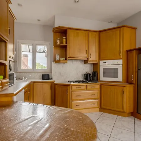 - Wifi - Animaux Autorises La Ferté-Bernard